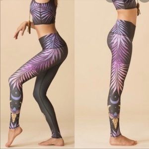 TEEKI leggings! Perfect condition!